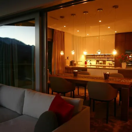 Apartment La Camelia - Das Luxusferiendomizil Mit Pool Und Seesicht *