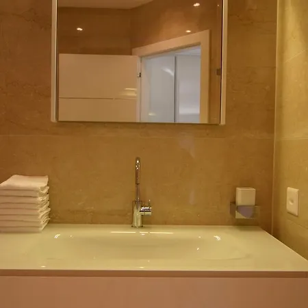 La Camelia - Das Luxusferiendomizil Mit Pool Und Seesicht *